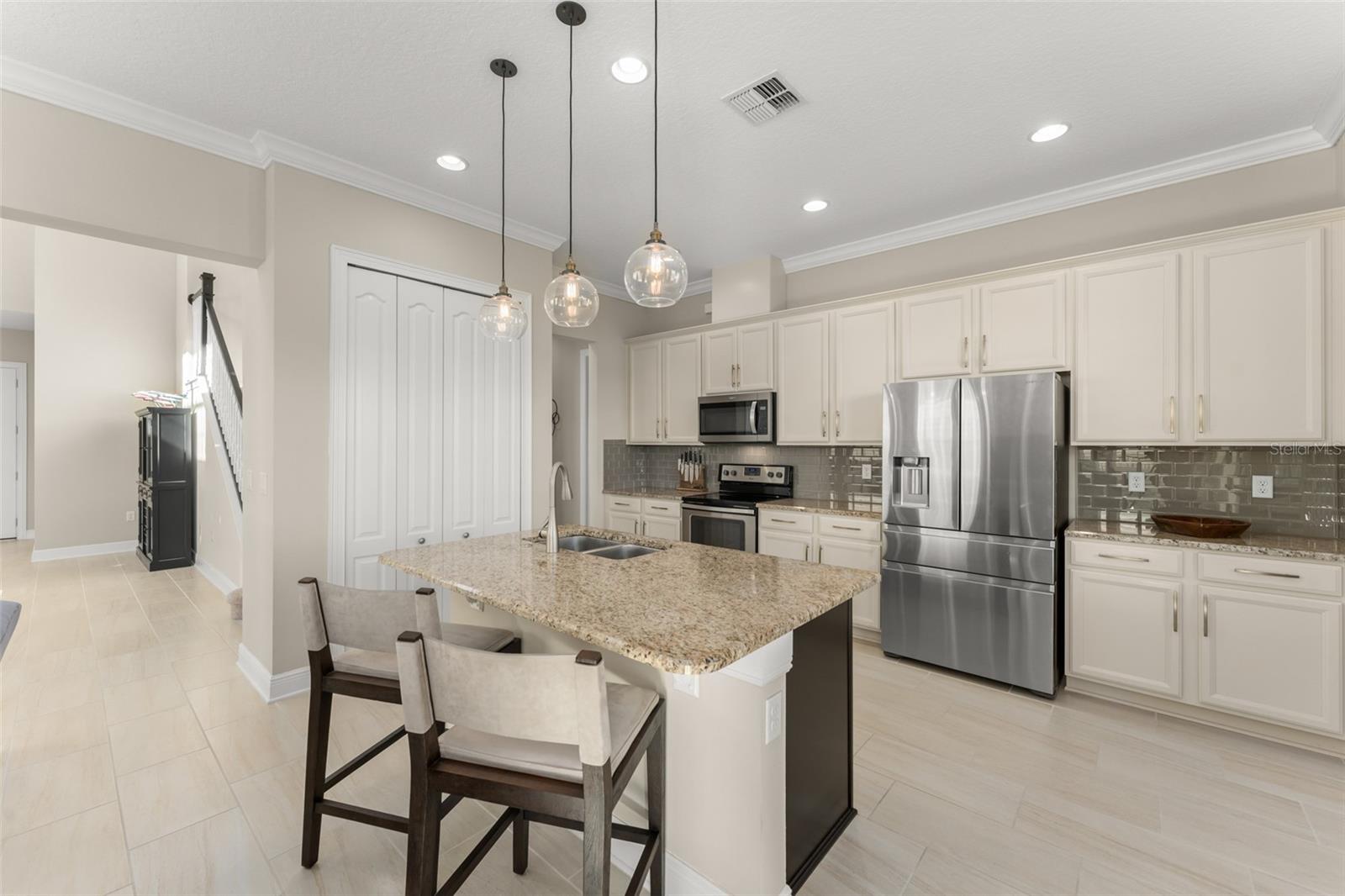 Image 6 of 31 For 13195 Woodford Street