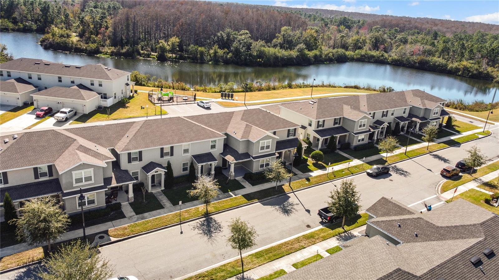 Listing photo id 31 for 3109 Aqua Virgo Loop 52