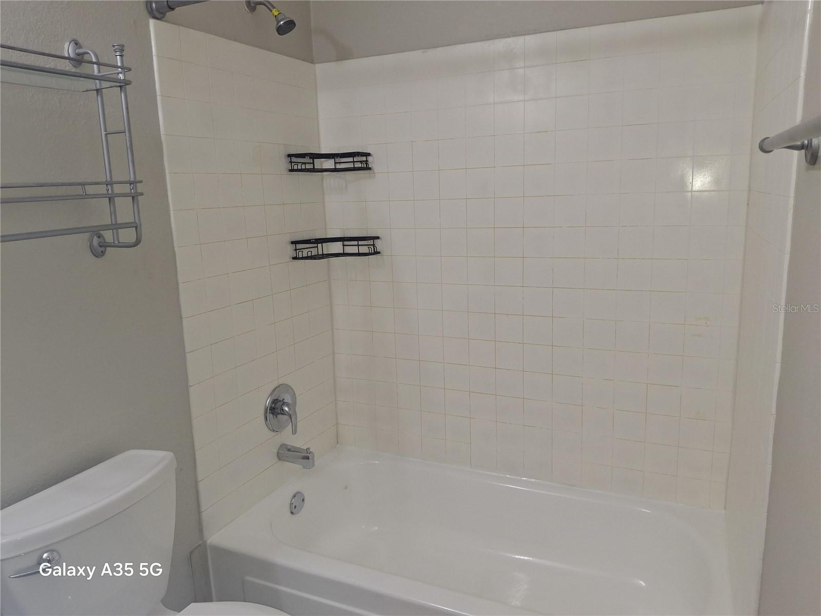 Image 15 of 27 For 1695 Lee Road B210