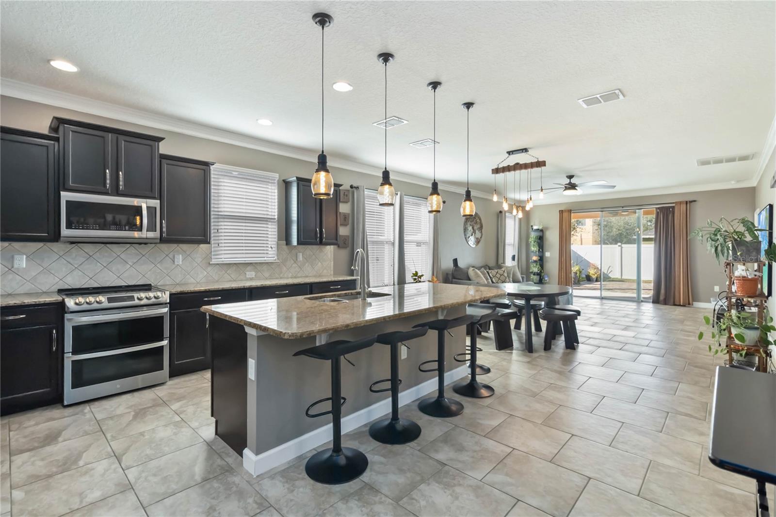 Image 7 of 51 For 2050 Patriot Way