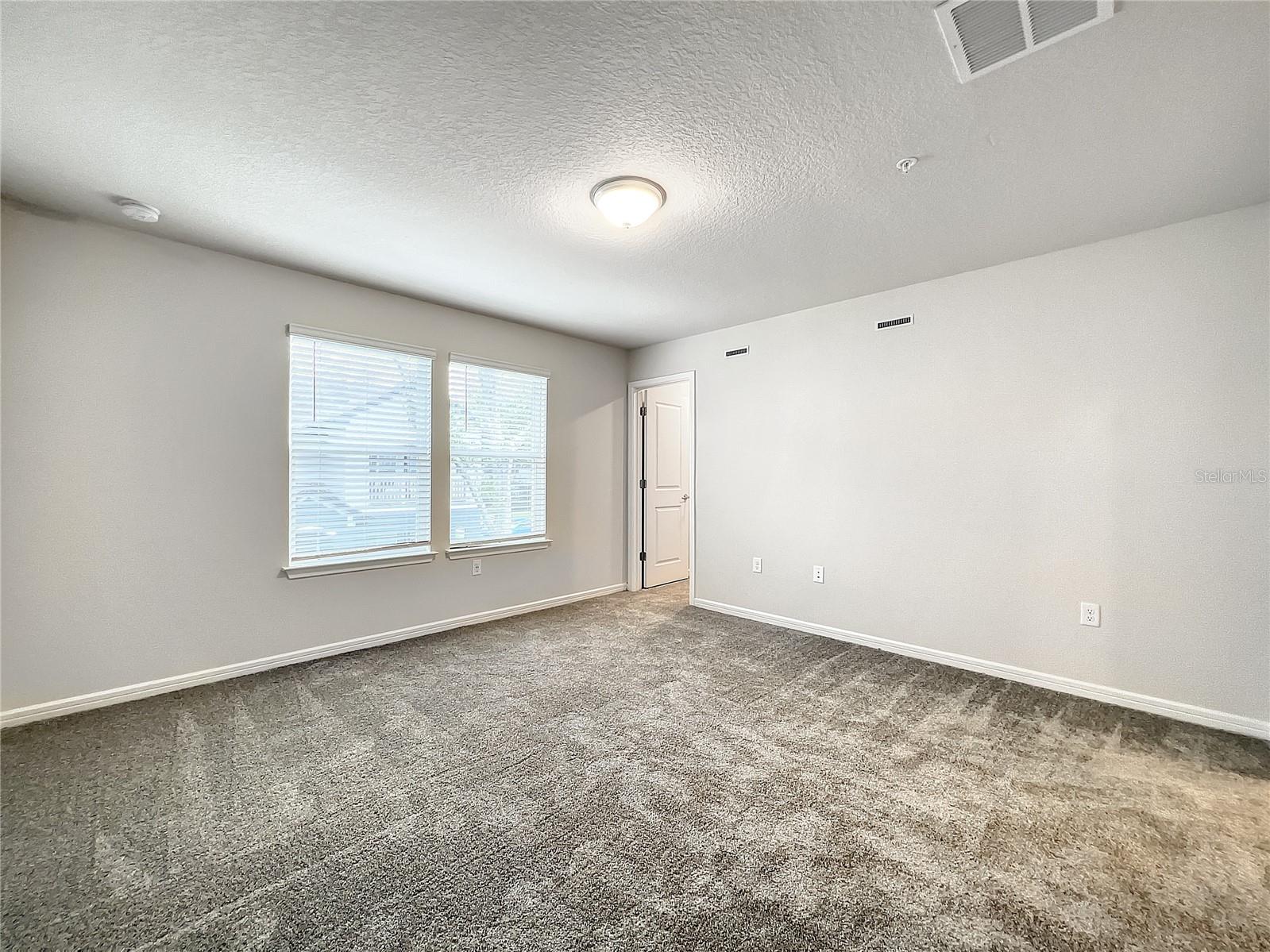 Listing photo id 16 for 2021 Canny Cove