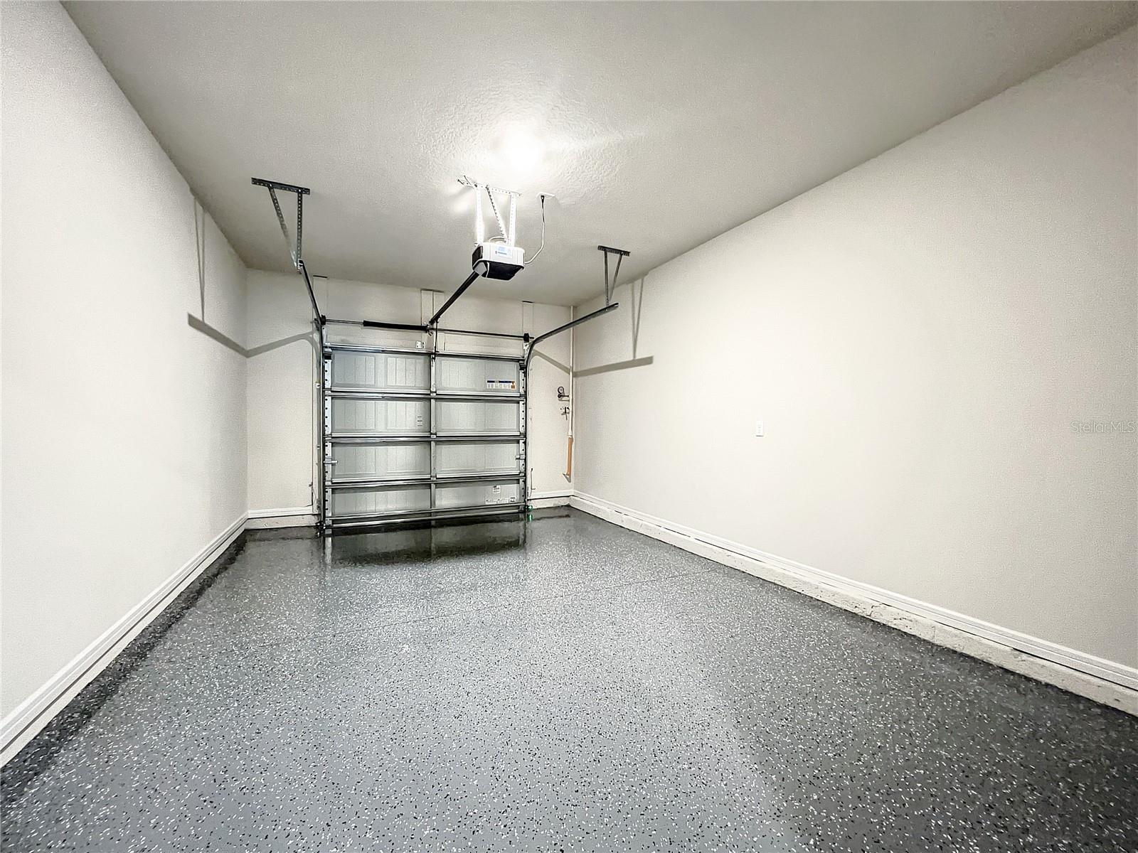 Listing photo id 27 for 2021 Canny Cove