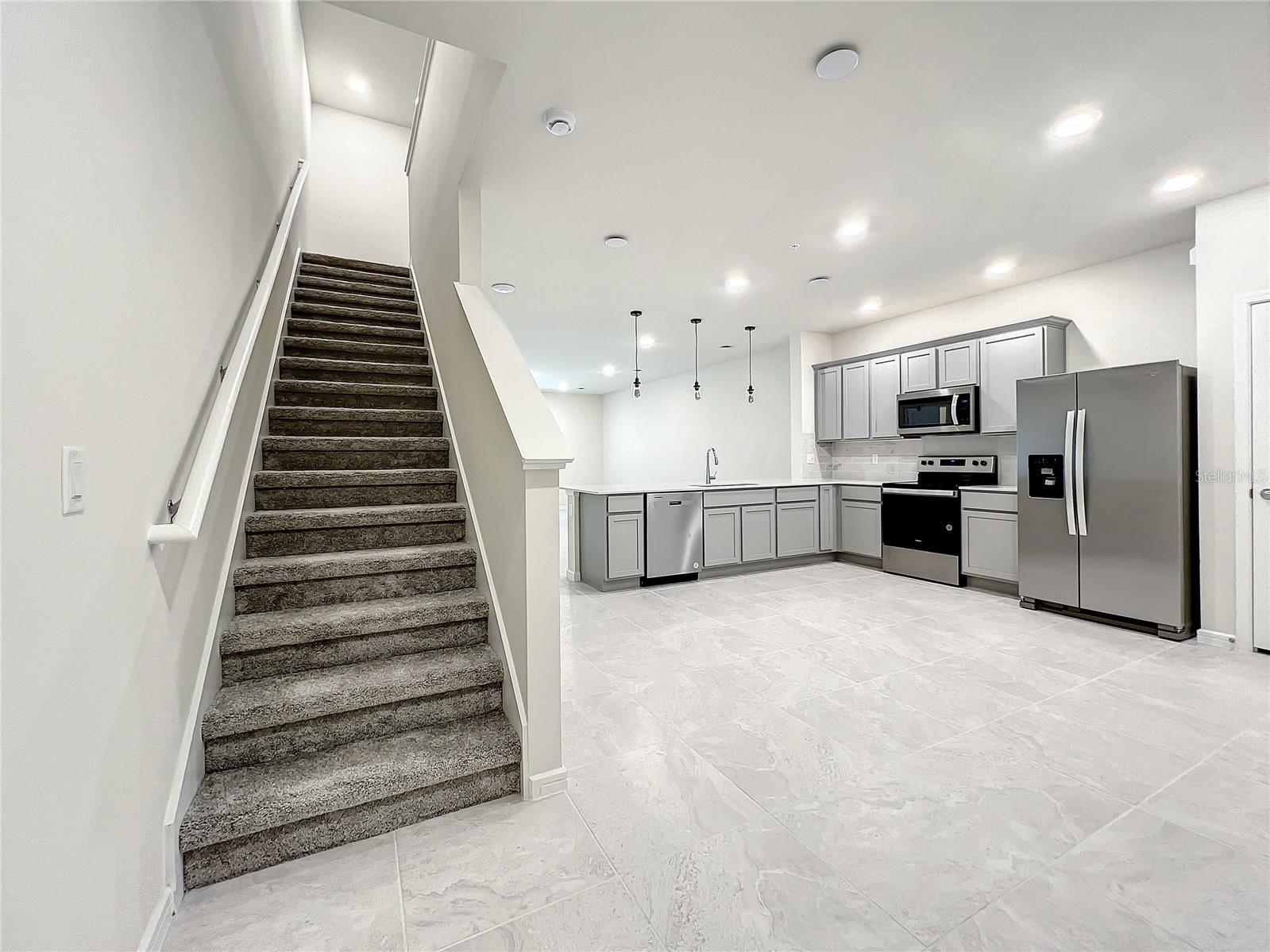 Listing photo id 3 for 2021 Canny Cove