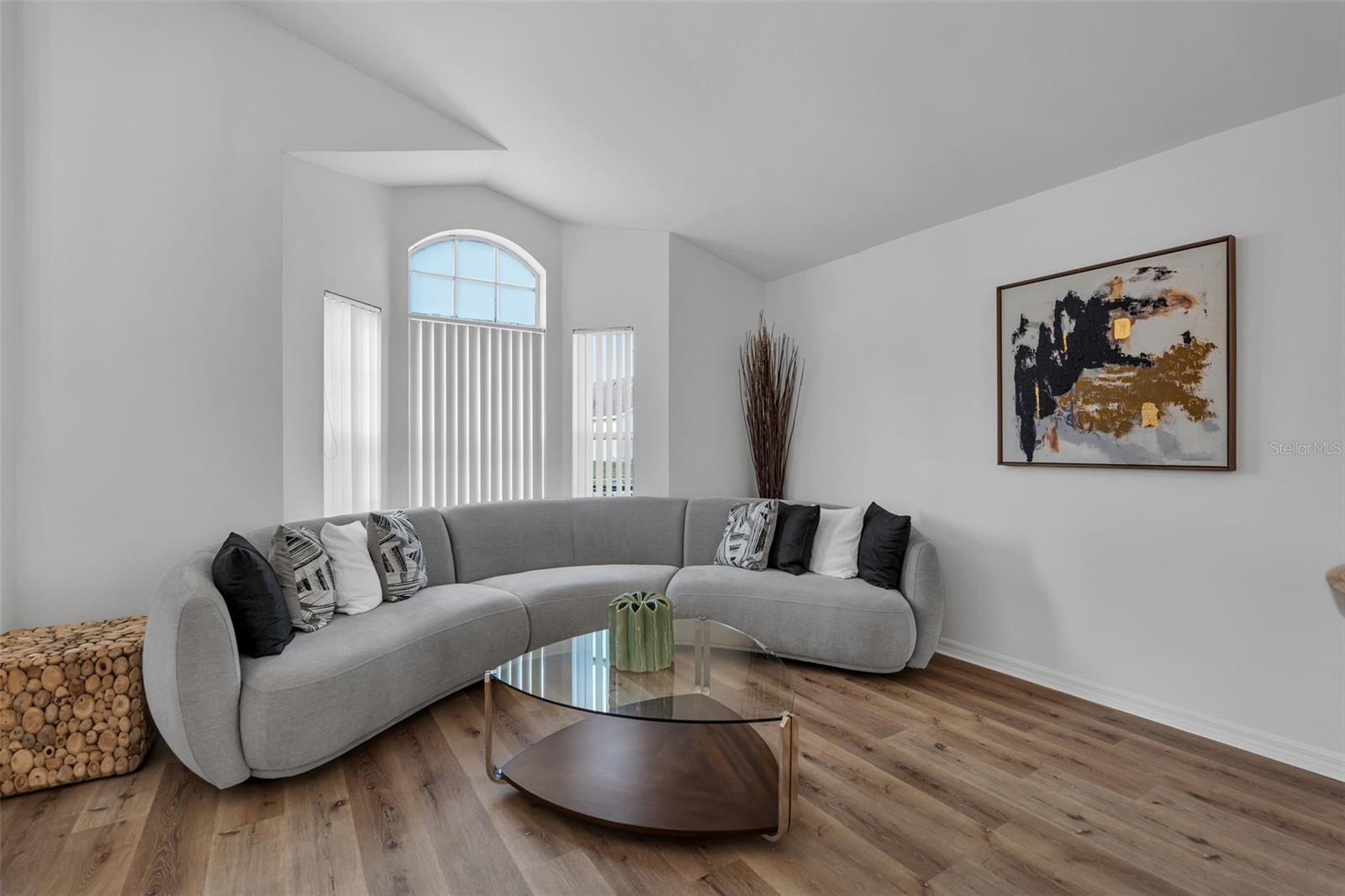 Image 10 of 47 For 412 Downing Circle