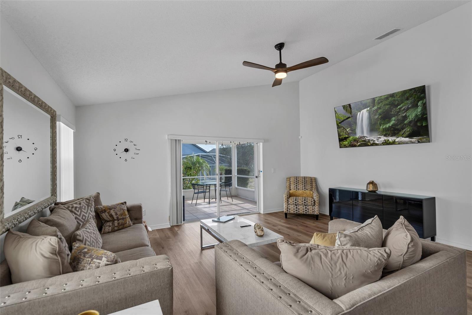 Image 14 of 47 For 412 Downing Circle