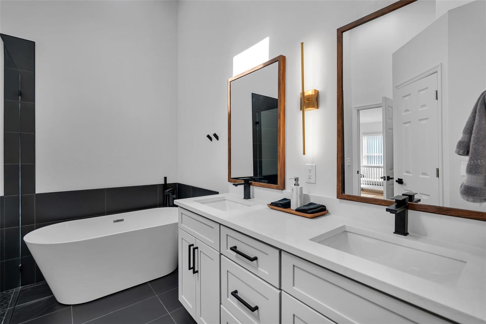 Image 16 of 47 For 412 Downing Circle