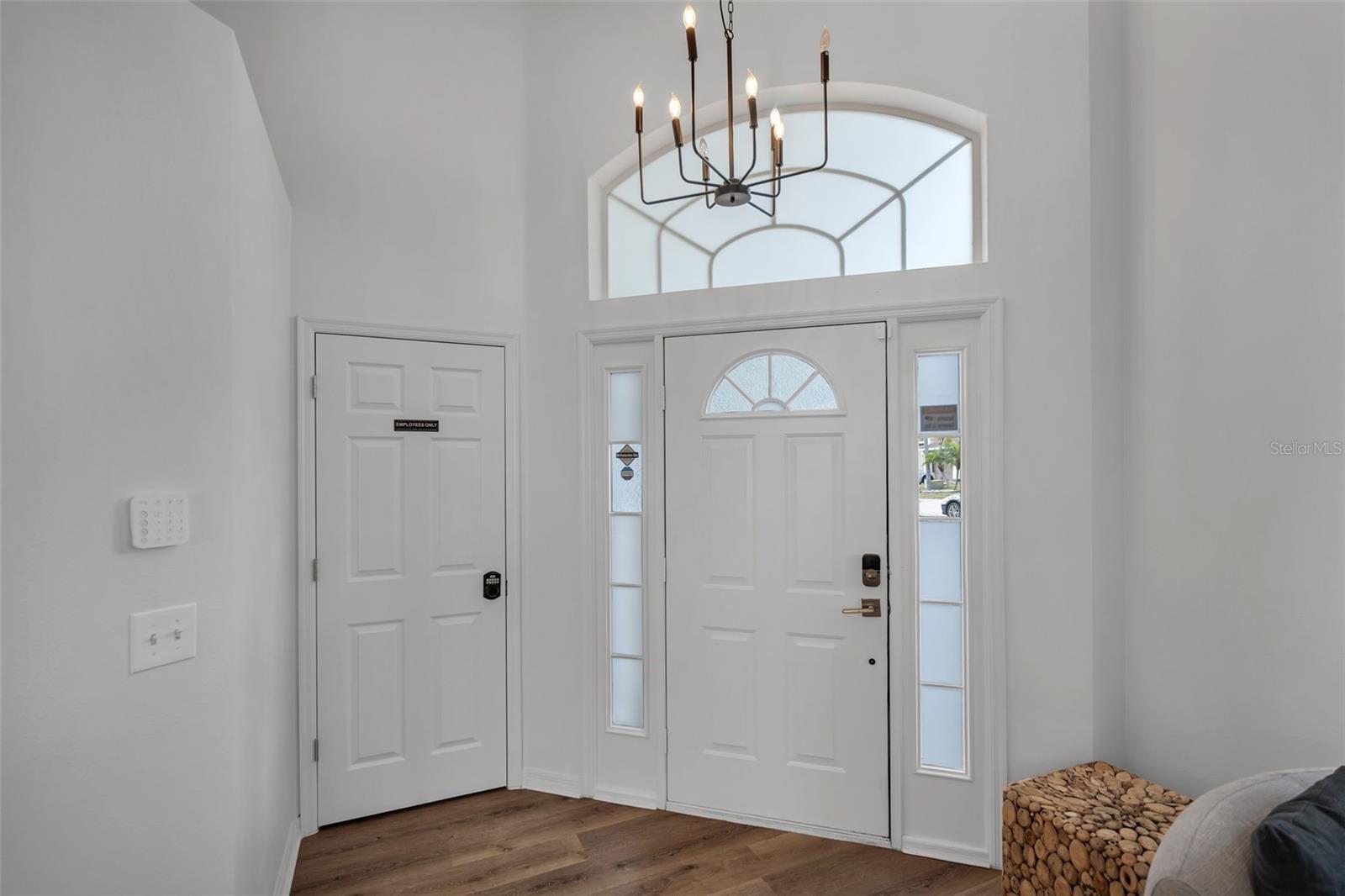 Image 3 of 47 For 412 Downing Circle