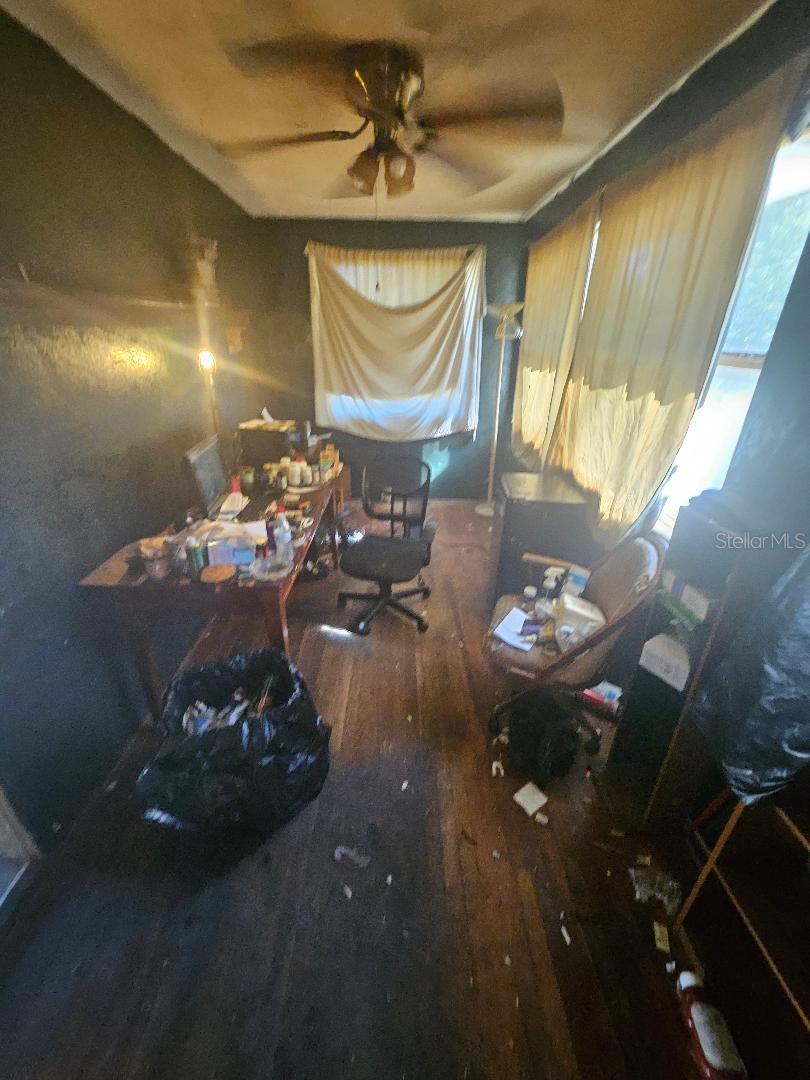 Image 7 of 9 For 1123 Australia Avenue