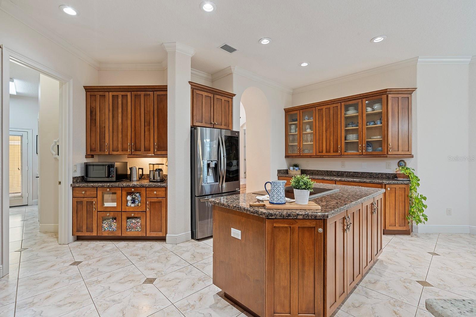 Image 22 of 78 For 2360 Kildare Drive