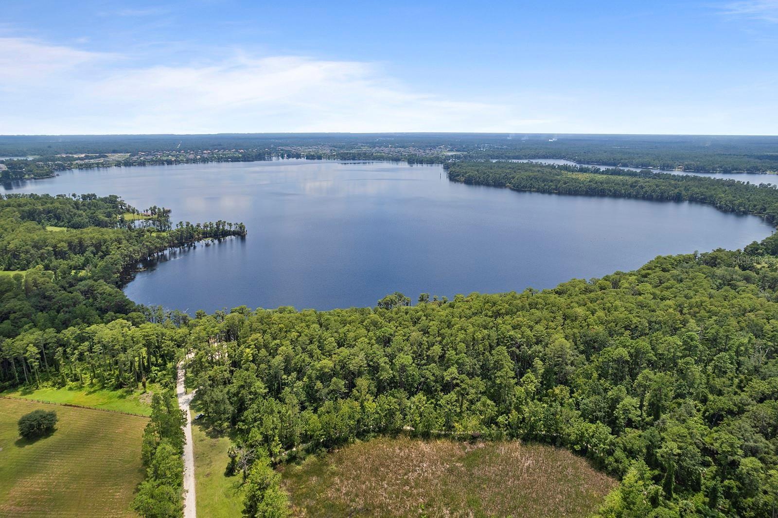 Image 4 of 78 For 2360 Kildare Drive