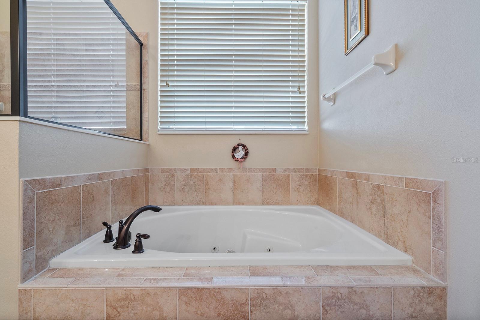 Image 25 of 27 For 22019 Belgian Court