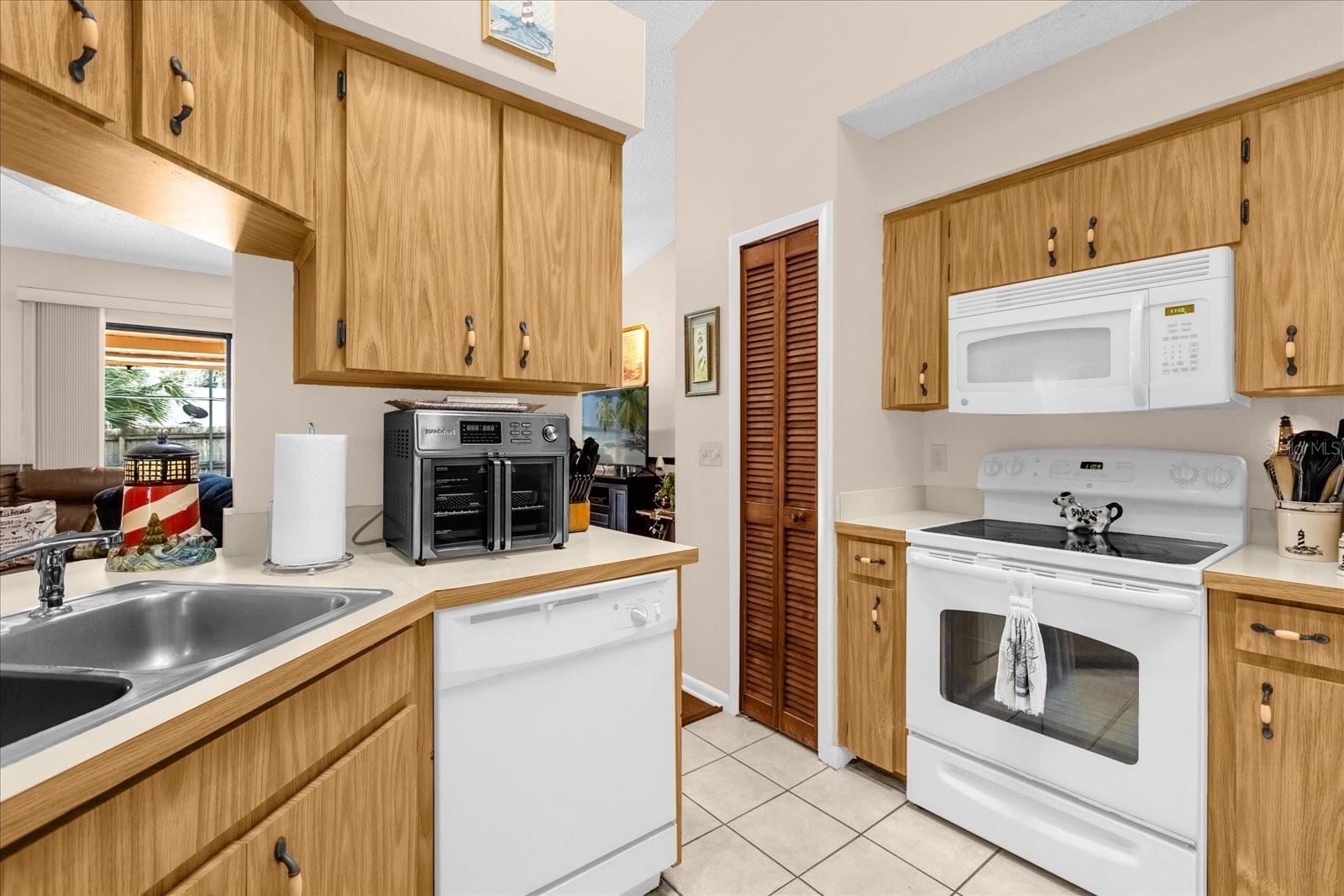 Image 10 of 34 For 4576 Eden Woods Circle