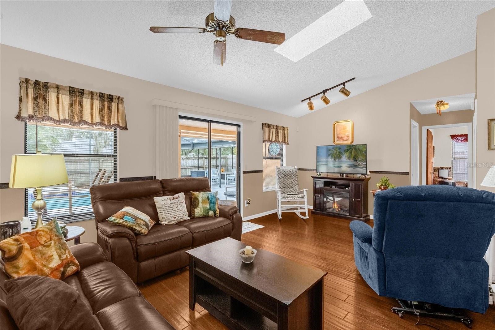 Image 9 of 34 For 4576 Eden Woods Circle