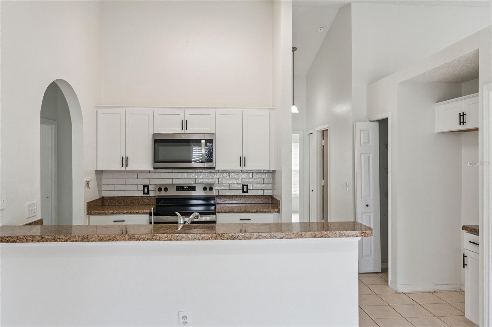 Image 13 of 45 For 905 Woodsong Way