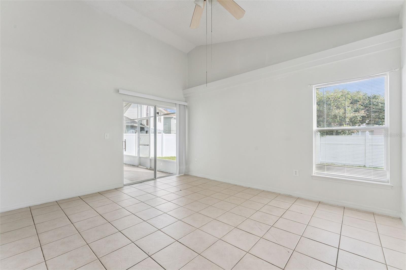 Image 18 of 45 For 905 Woodsong Way