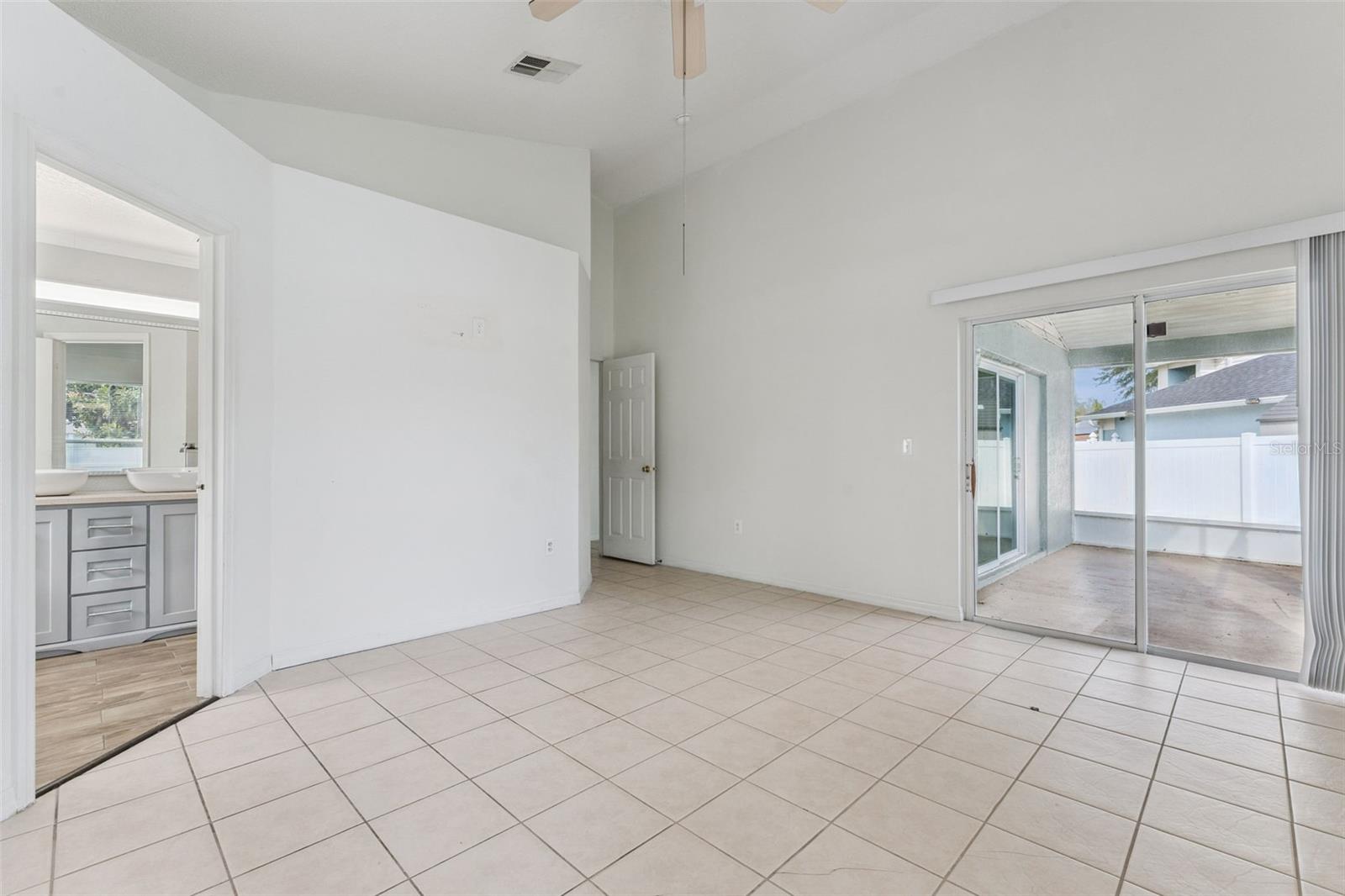 Image 19 of 45 For 905 Woodsong Way