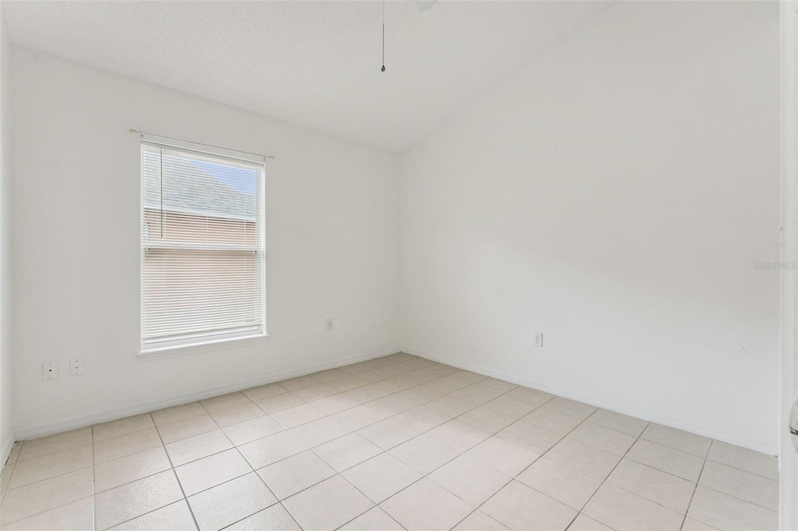 Image 25 of 45 For 905 Woodsong Way