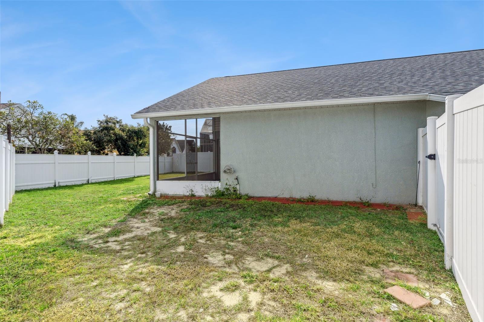 Image 32 of 45 For 905 Woodsong Way