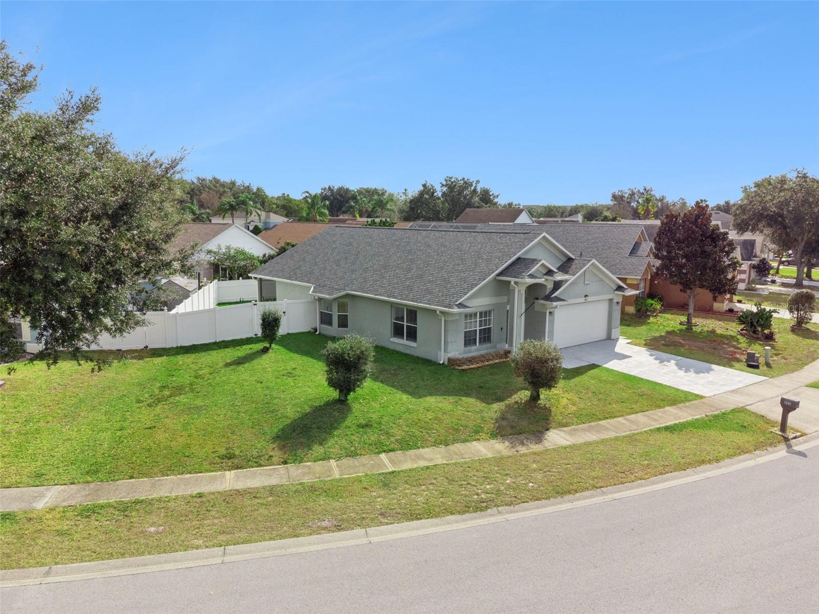 Image 4 of 45 For 905 Woodsong Way