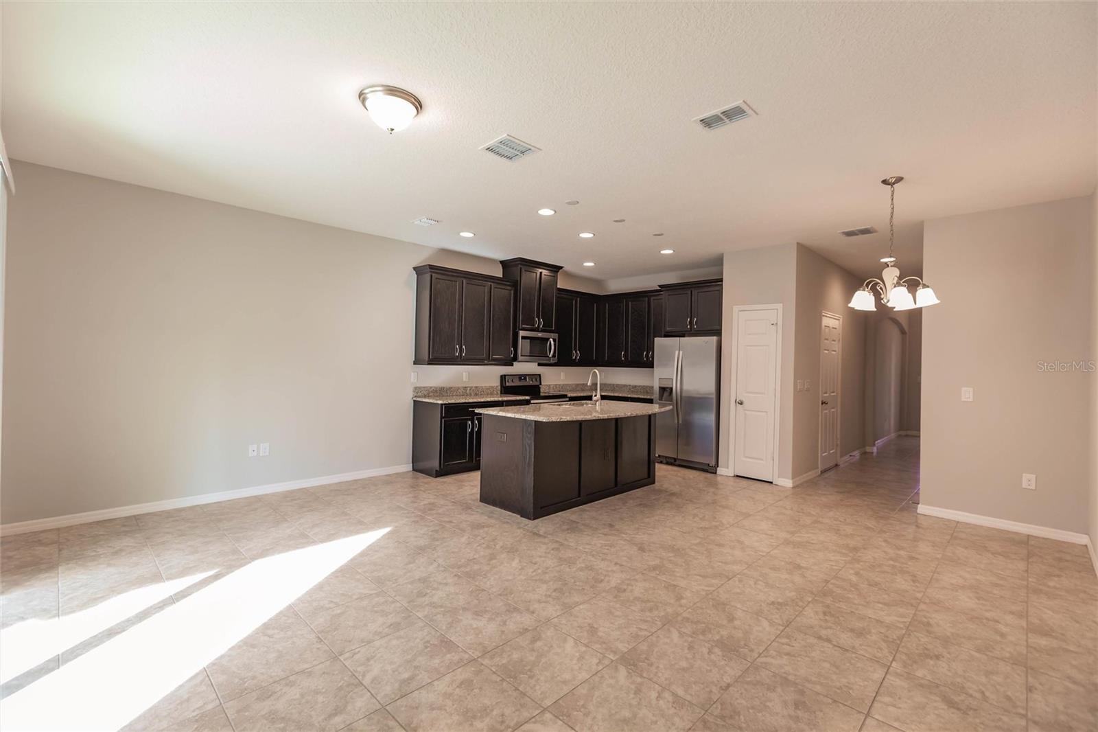 Image 12 of 44 For 186 Mitchell Crk