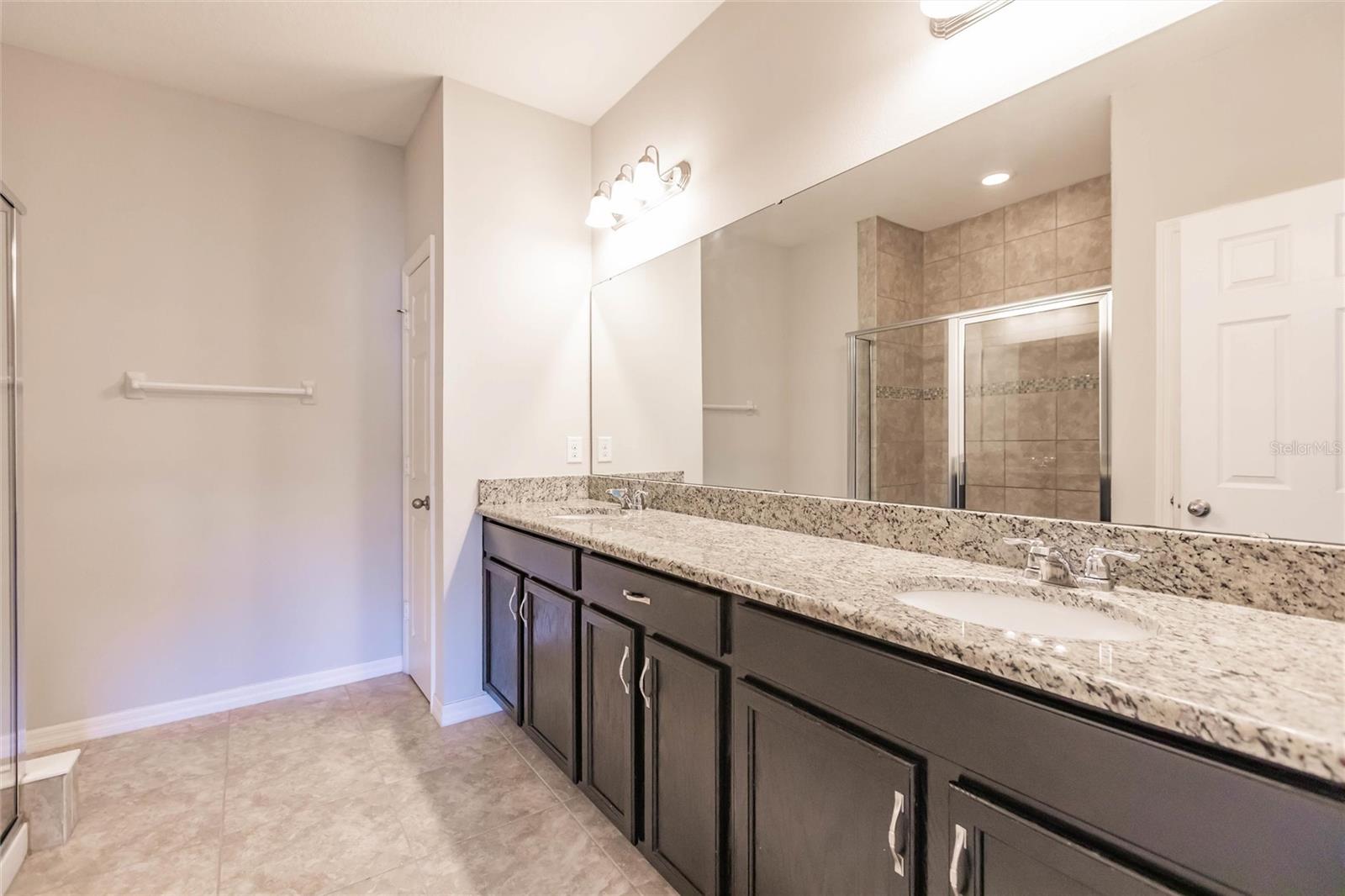 Image 22 of 44 For 186 Mitchell Crk