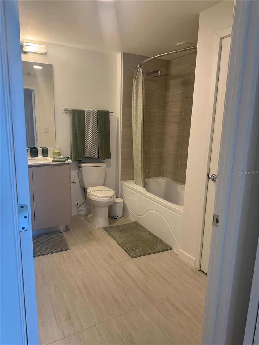 Image 16 of 37 For 5587 Millenia Park Boulevard 1