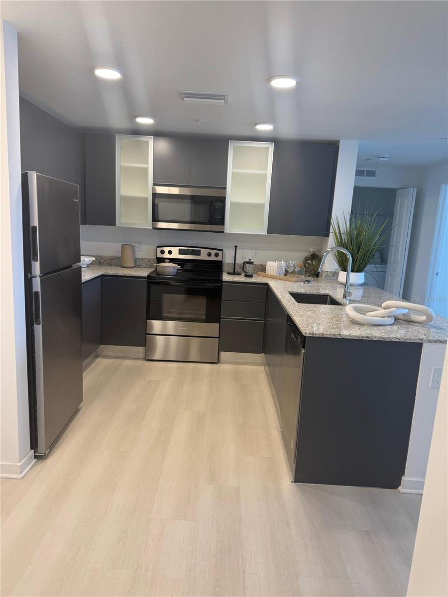 Image 19 of 37 For 5587 Millenia Park Boulevard 1