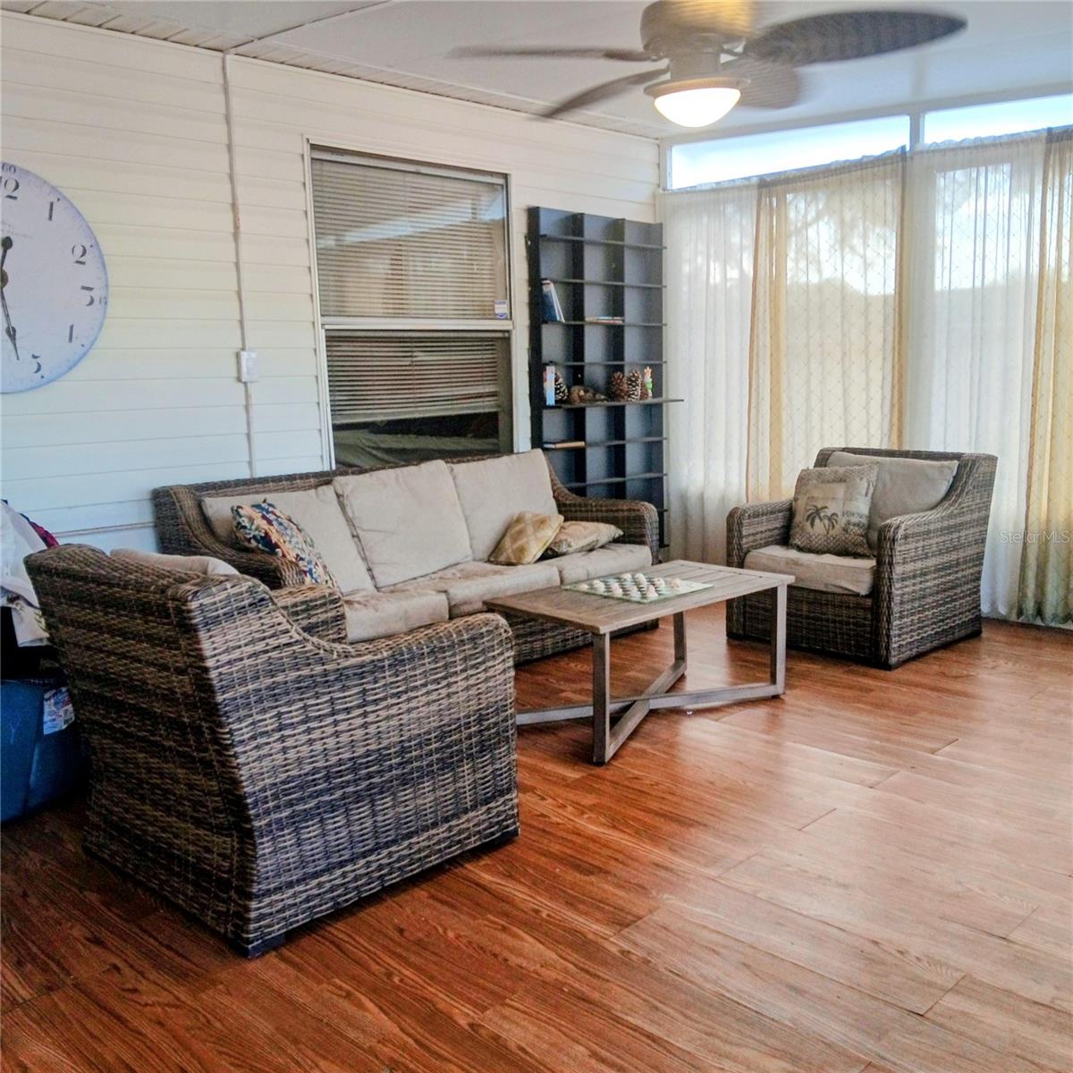 Image 12 of 26 For 719 Oak Lane