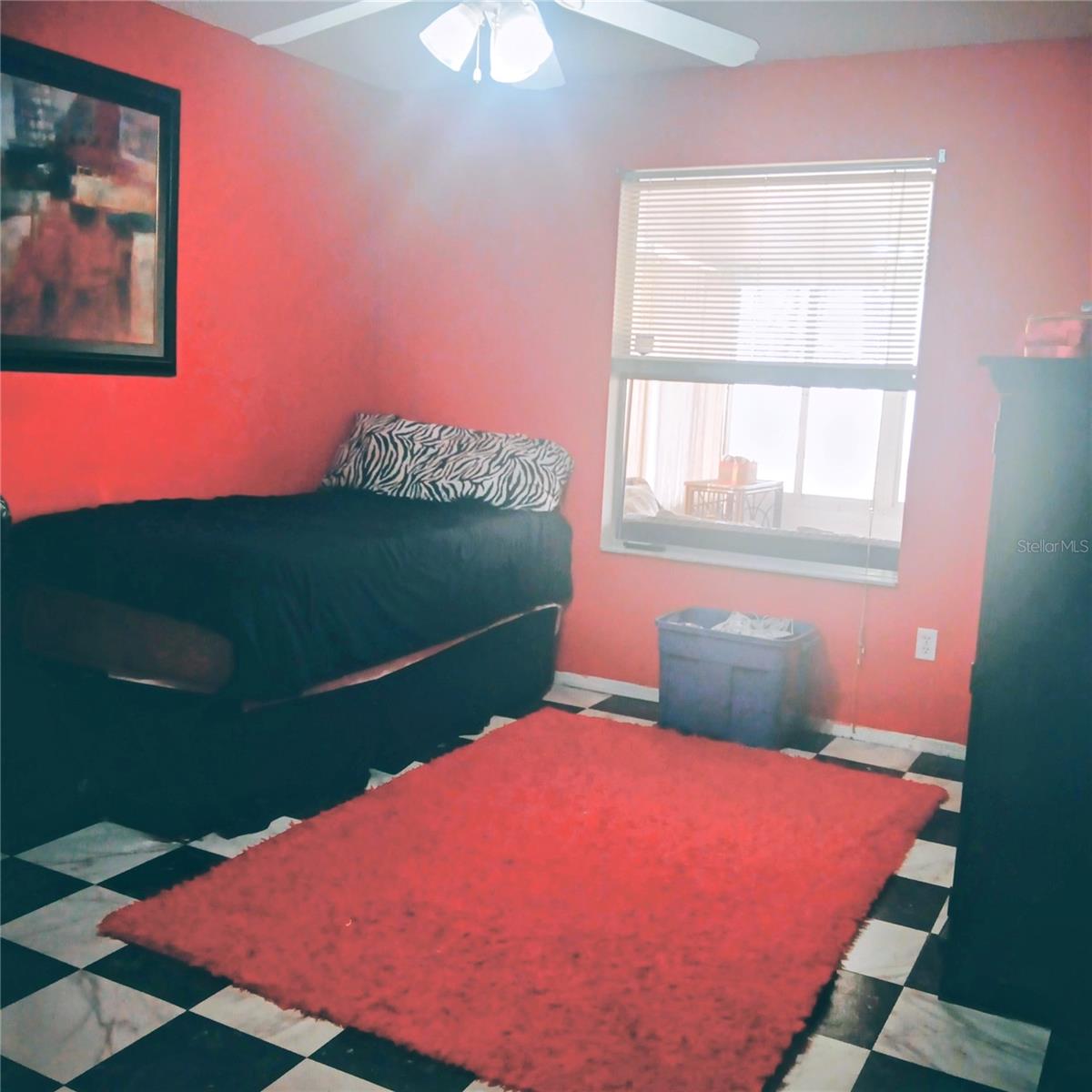 Image 17 of 26 For 719 Oak Lane