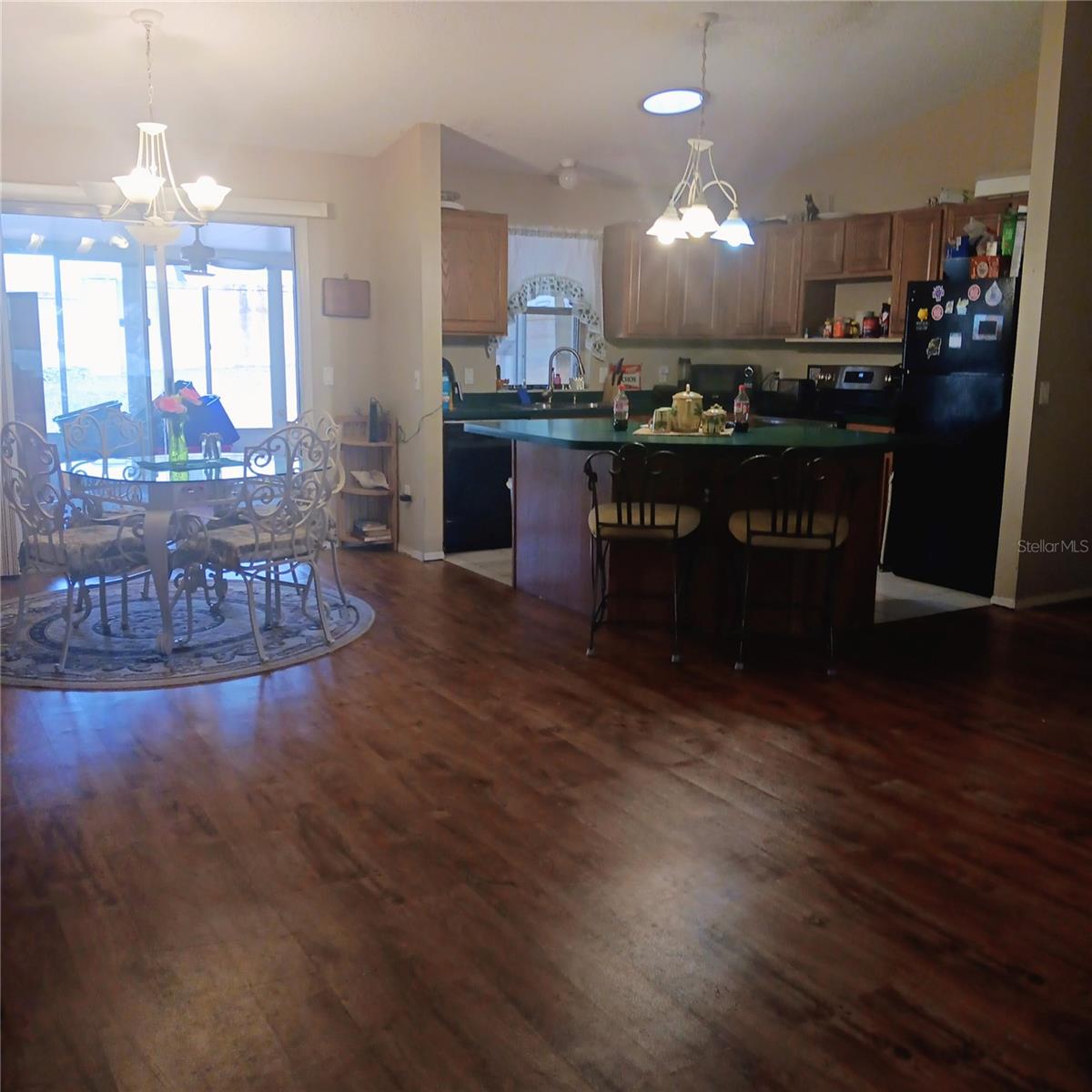 Image 8 of 26 For 719 Oak Lane