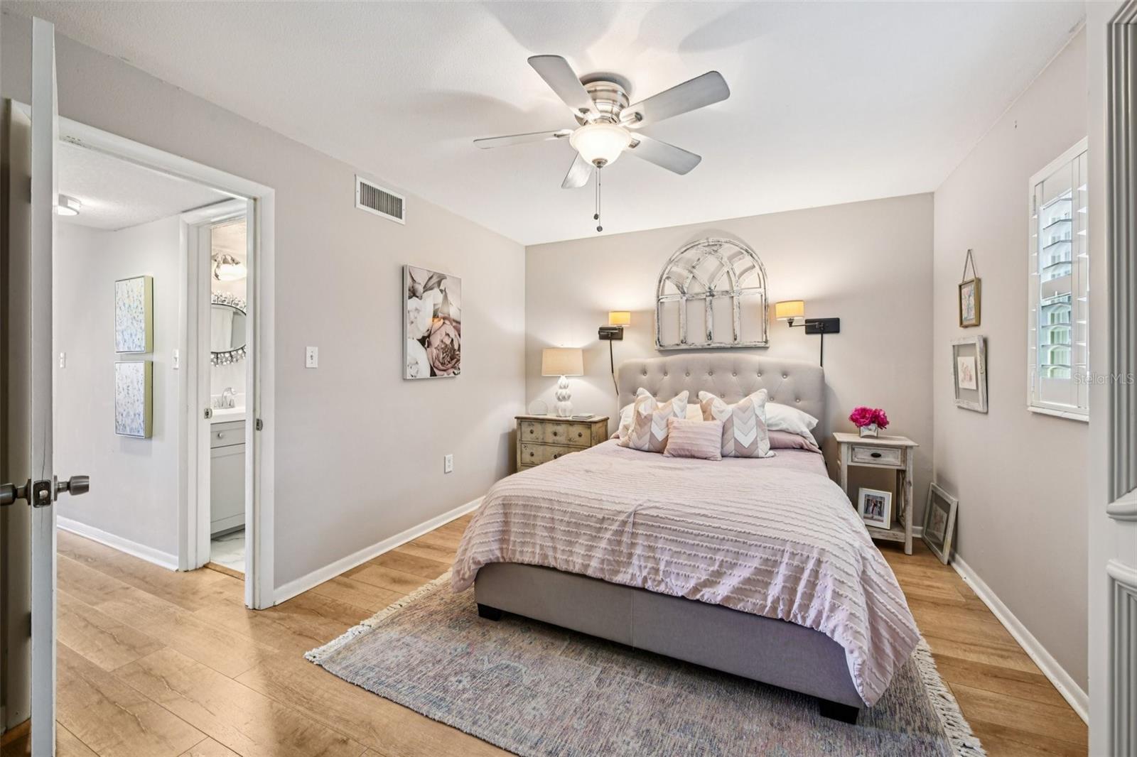 Image 19 of 27 For 2500 Lee Road 110