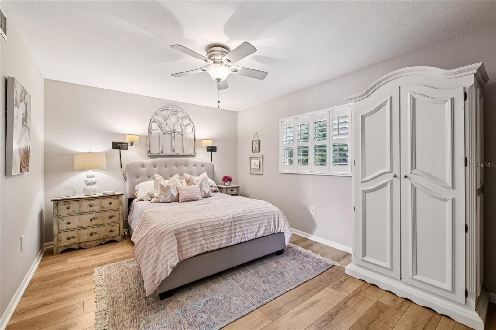 Image 21 of 27 For 2500 Lee Road 110