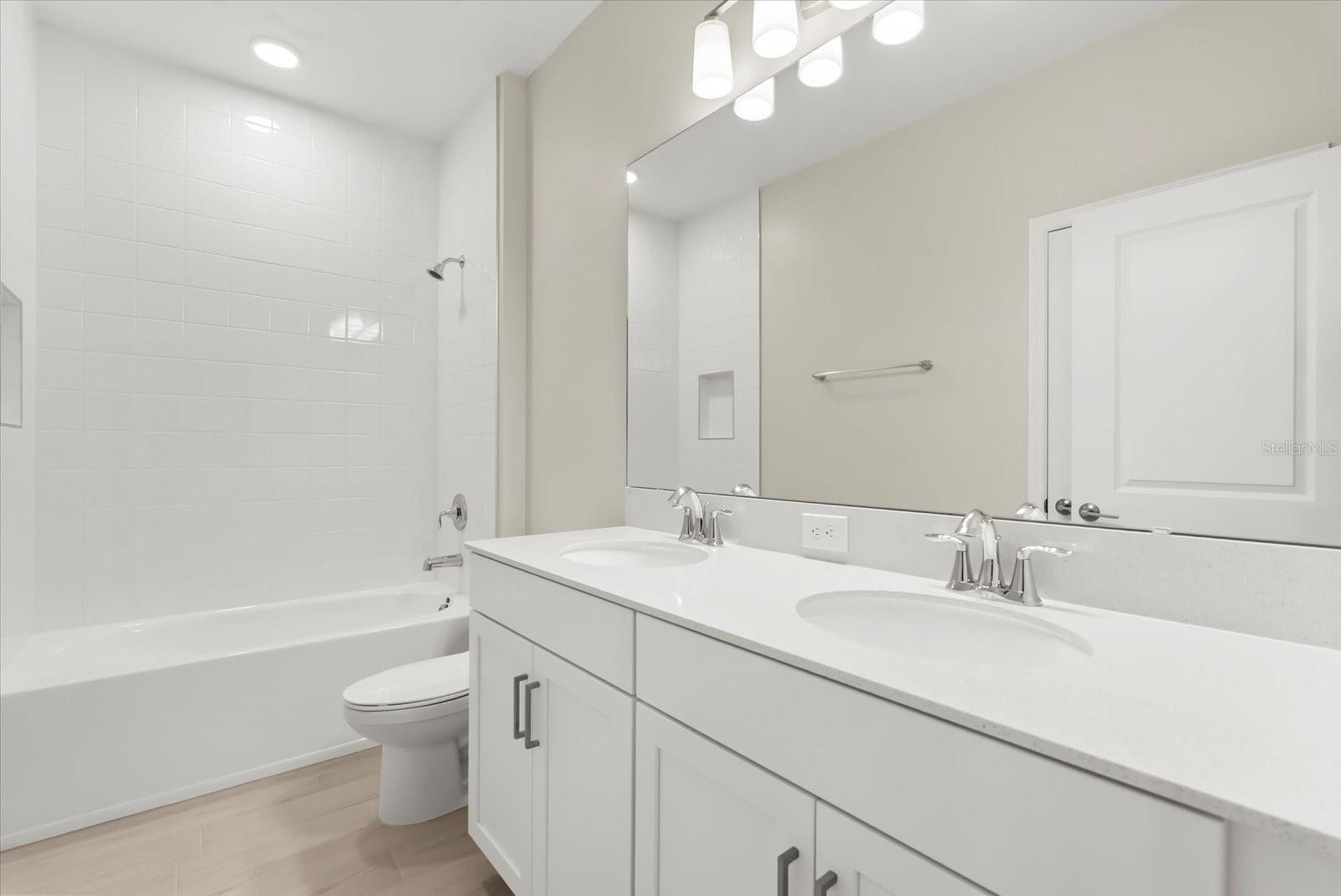 Image 25 of 36 For 1320 Hyde Street