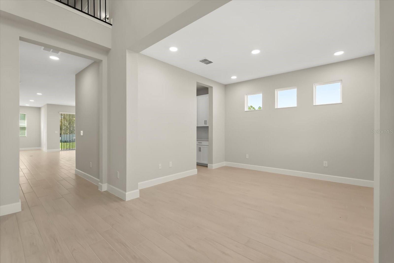 Image 3 of 36 For 1320 Hyde Street