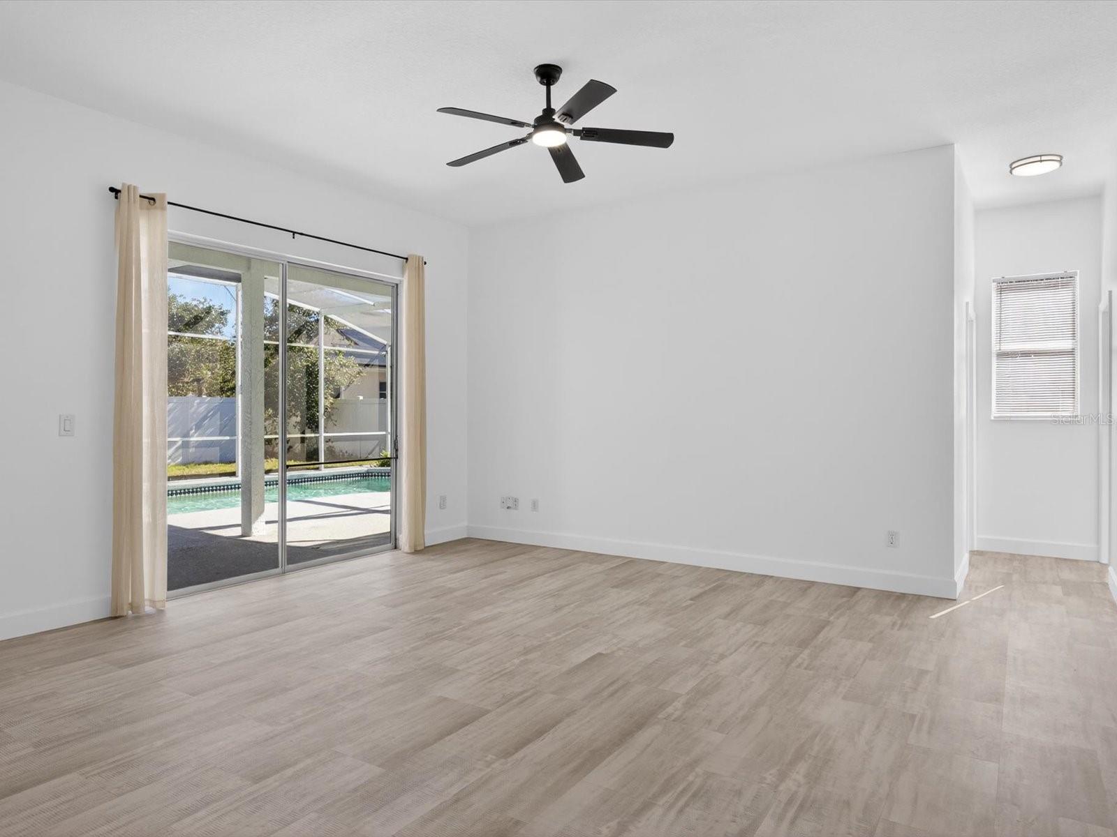 Image 12 of 47 For 411 Boxwood Drive