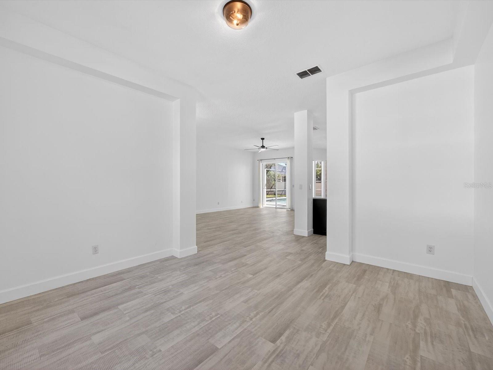 Image 18 of 47 For 411 Boxwood Drive