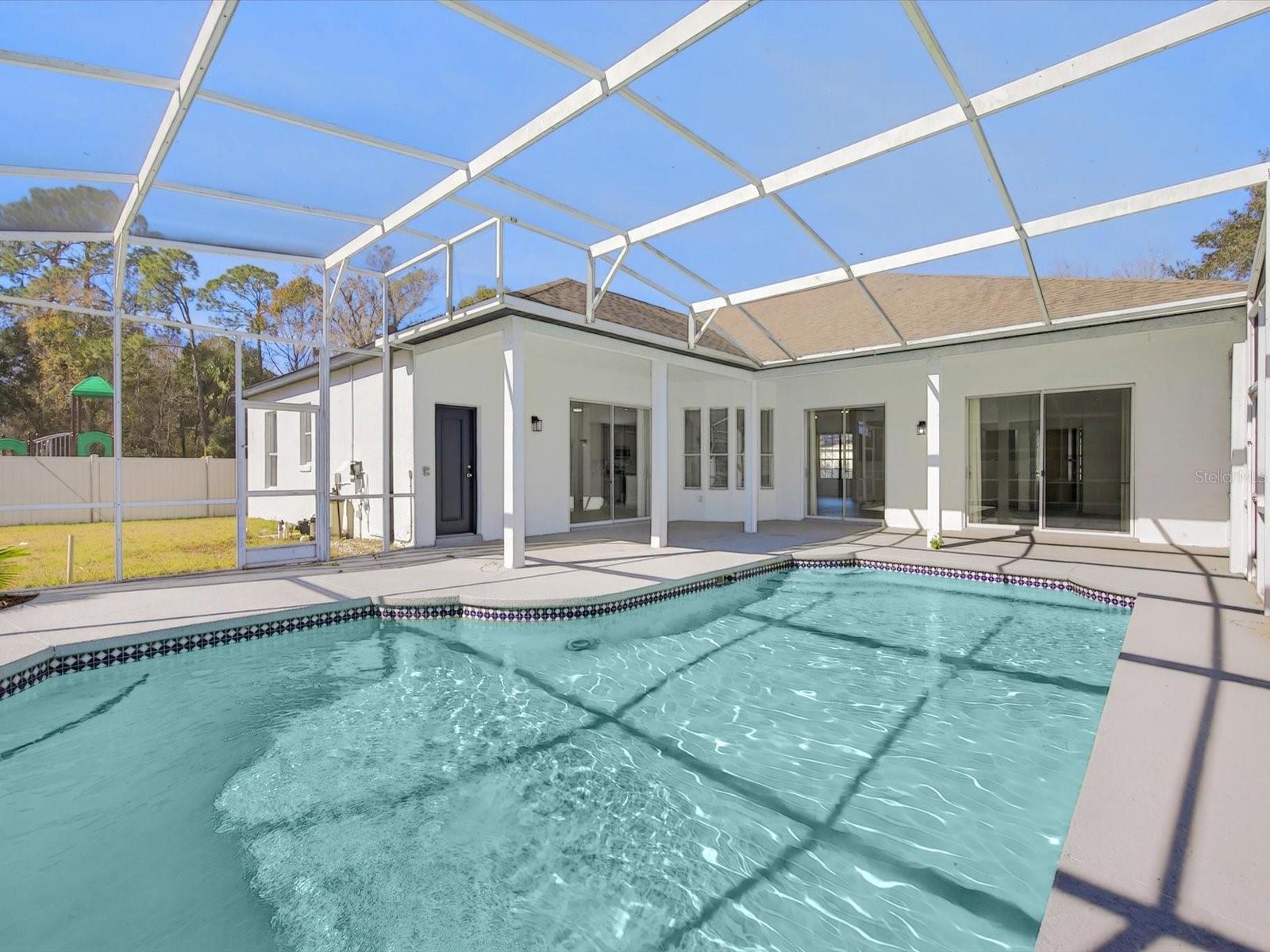 Image 37 of 47 For 411 Boxwood Drive