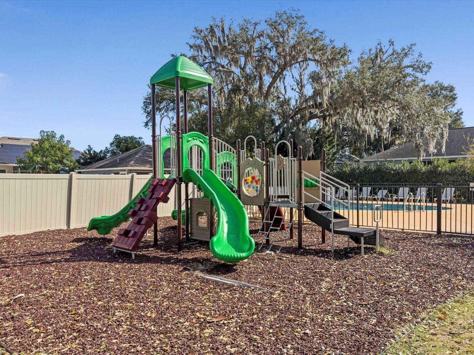 Image 46 of 47 For 411 Boxwood Drive