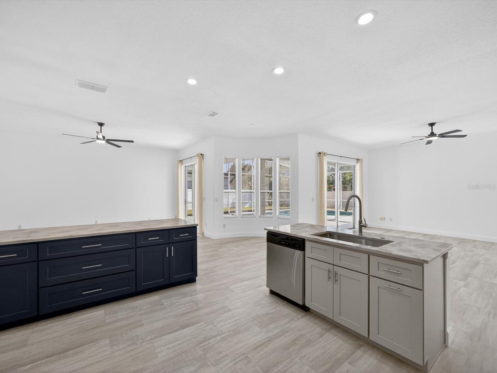 Image 7 of 47 For 411 Boxwood Drive