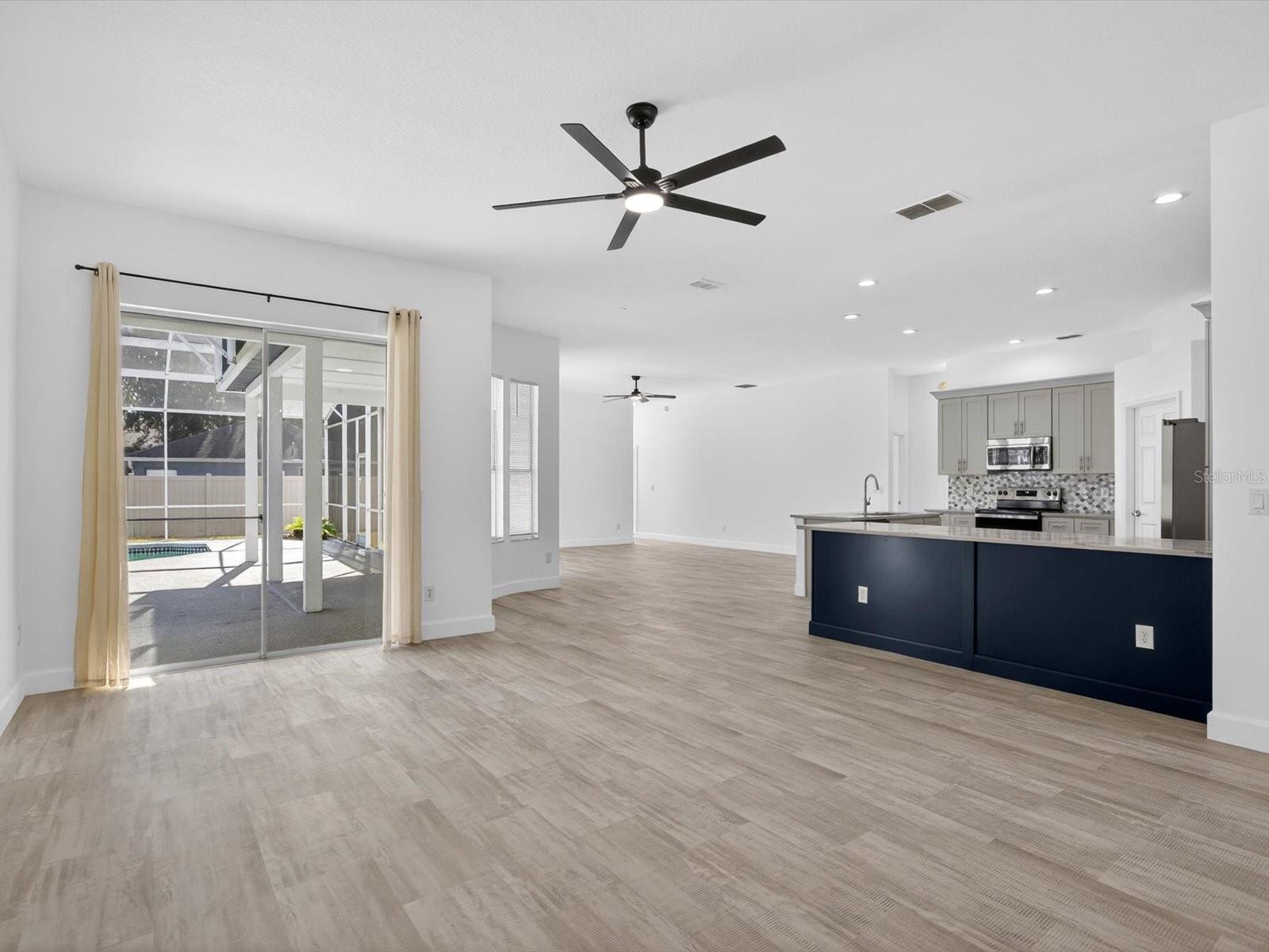 Image 9 of 47 For 411 Boxwood Drive