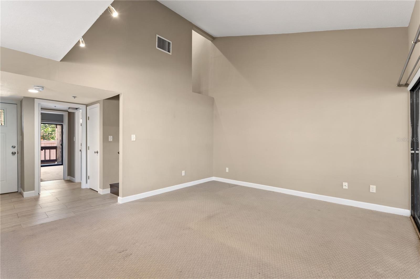 Image 10 of 28 For 974 Michigan Street 974