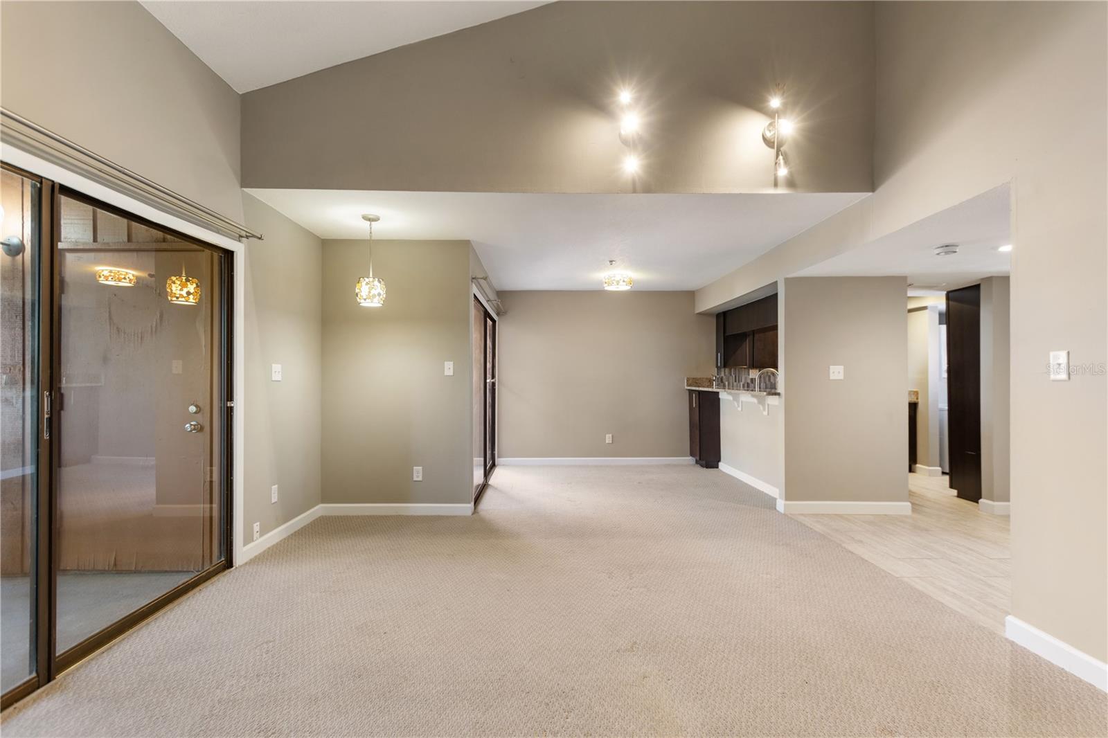 Image 11 of 28 For 974 Michigan Street 974