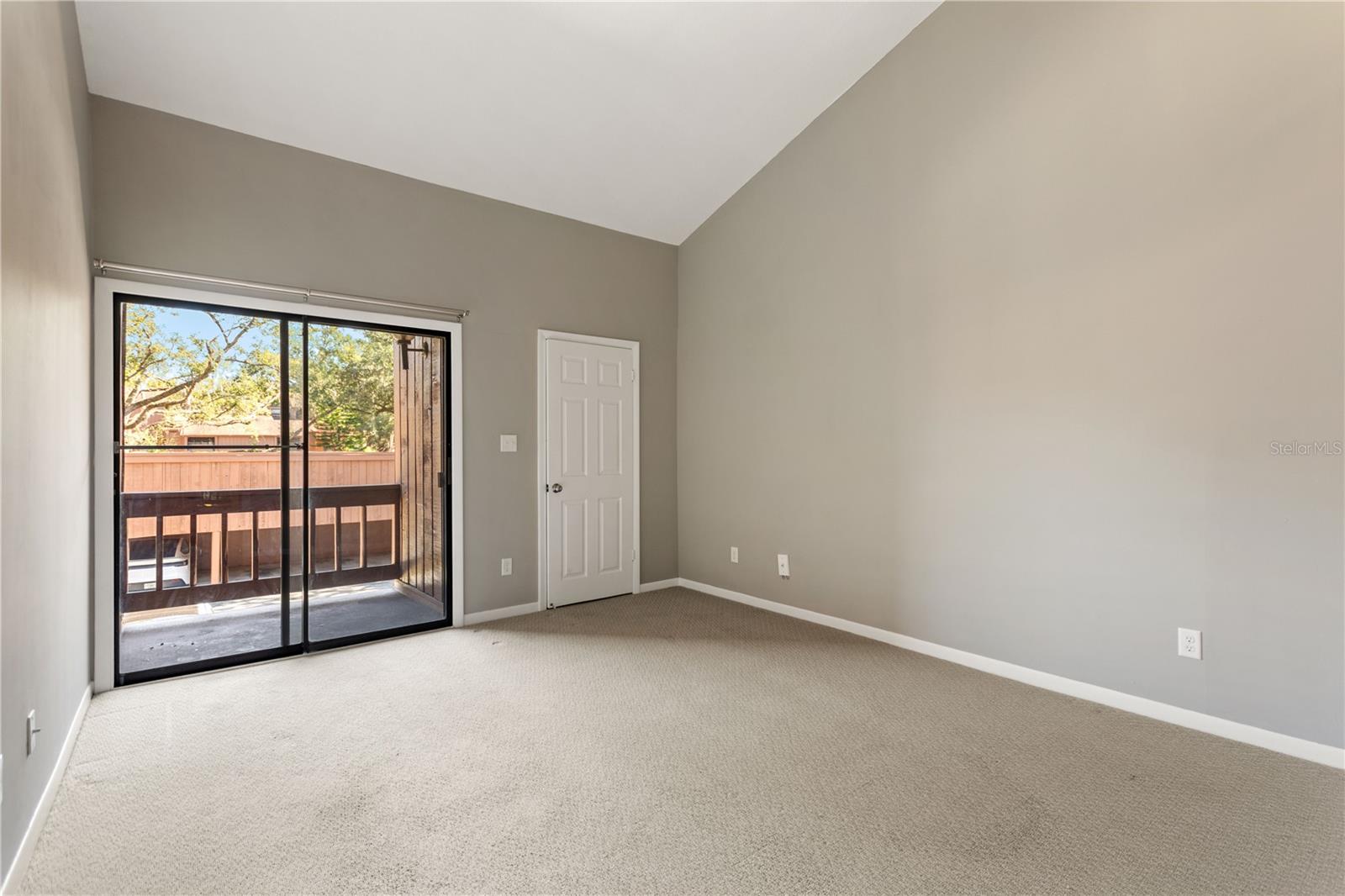 Image 13 of 28 For 974 Michigan Street 974