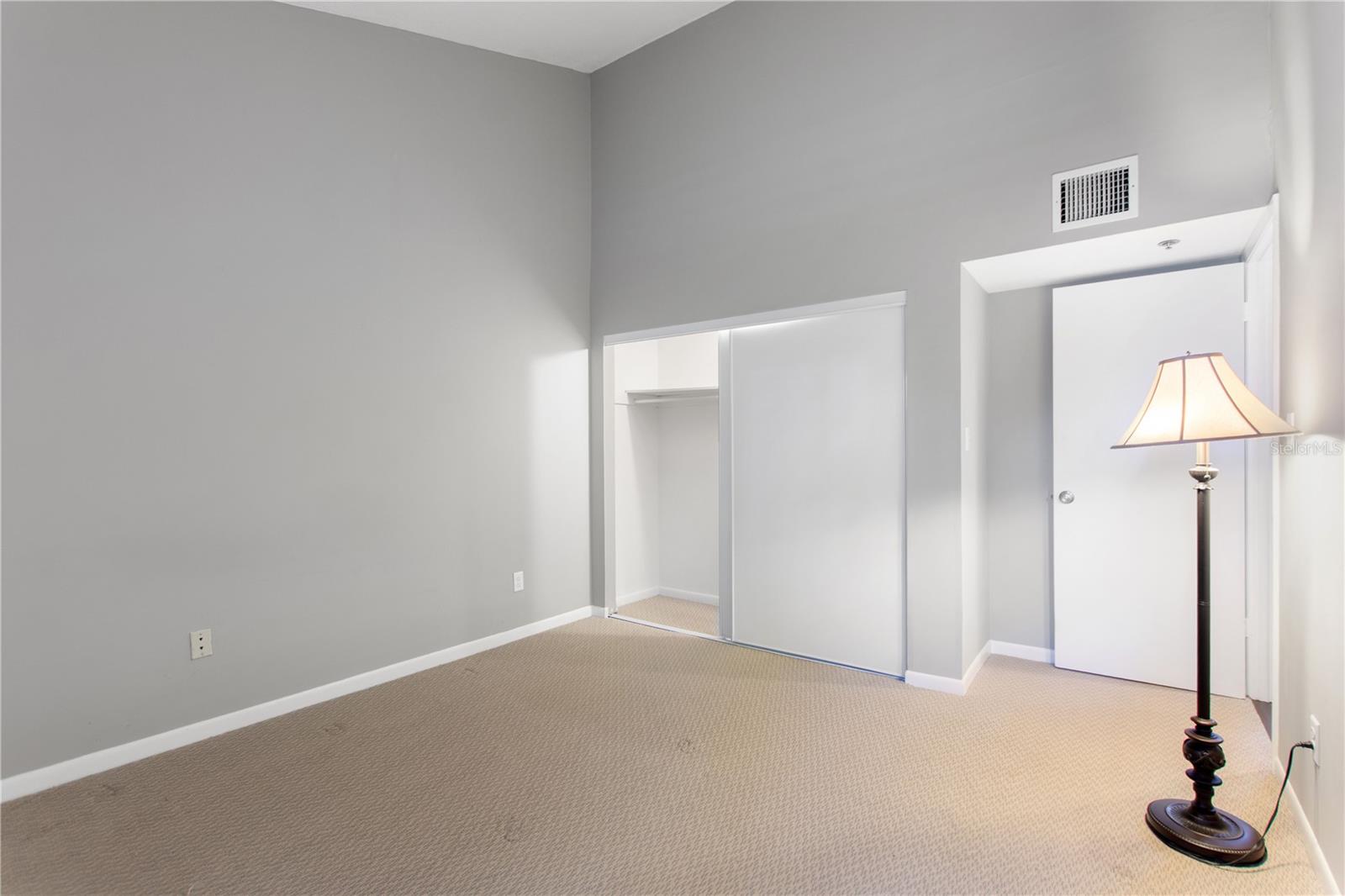 Image 18 of 28 For 974 Michigan Street 974