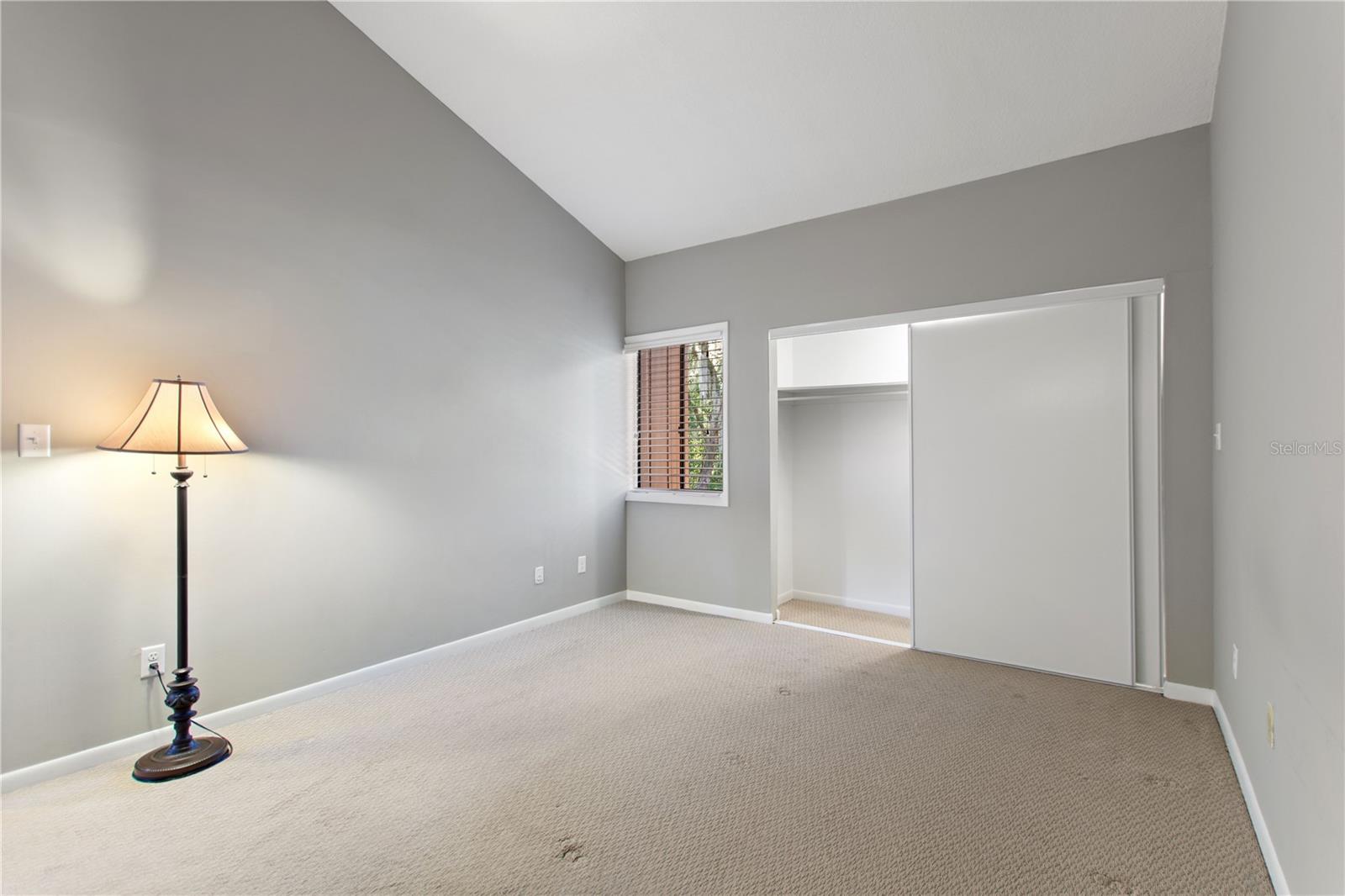 Image 19 of 28 For 974 Michigan Street 974