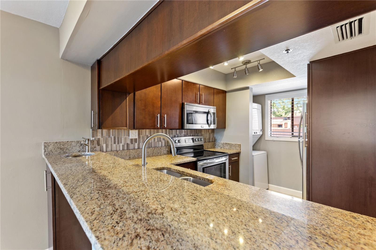 Image 4 of 28 For 974 Michigan Street 974