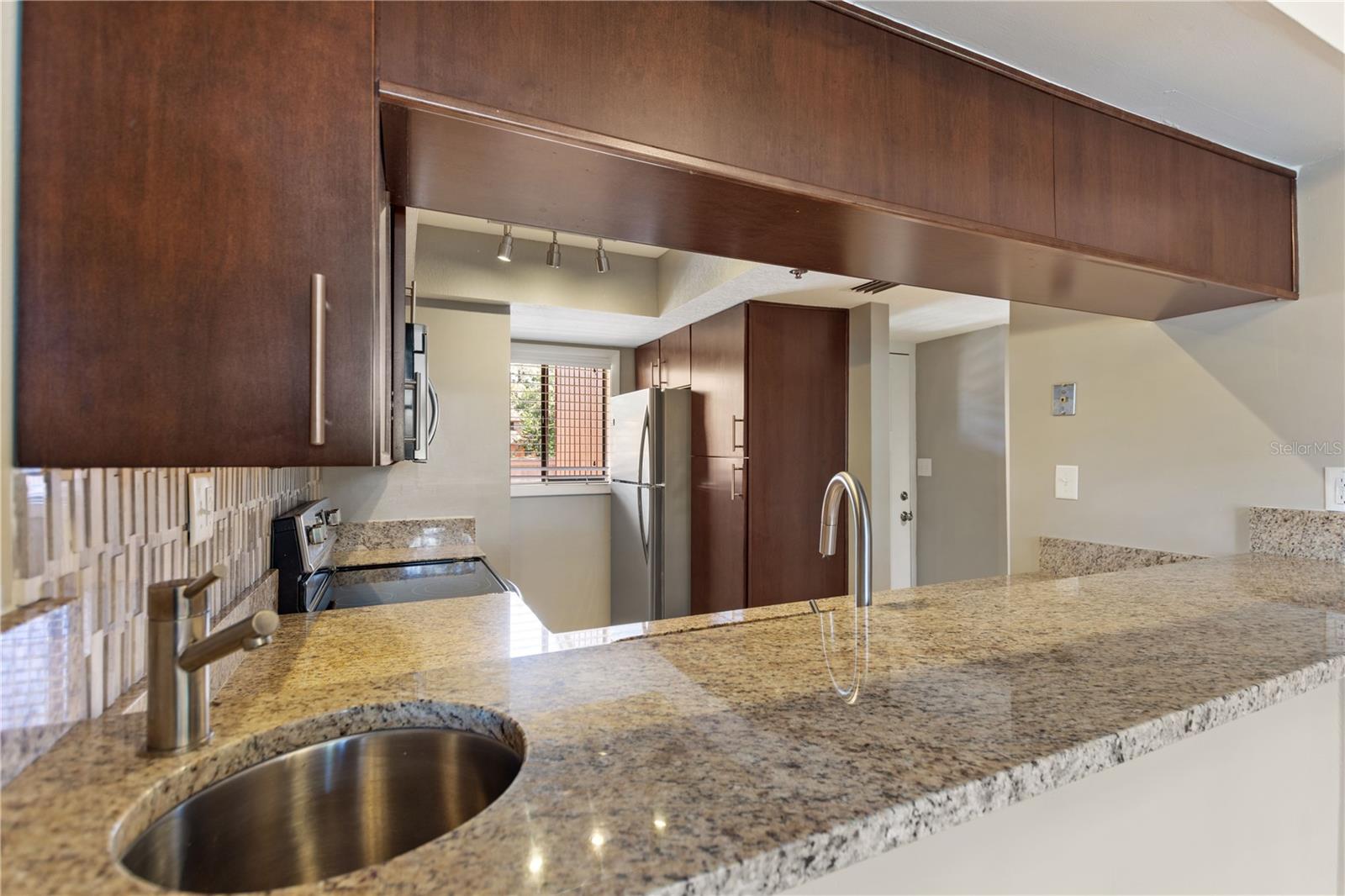 Image 5 of 28 For 974 Michigan Street 974