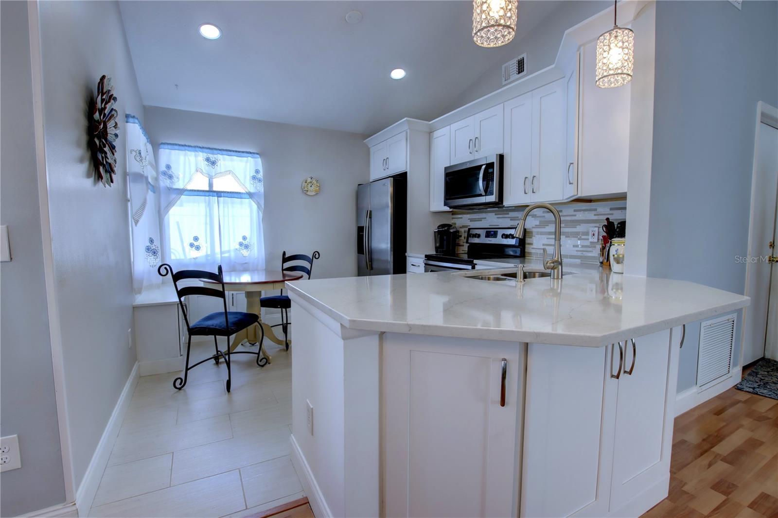 Image 10 of 24 For 877 Heather Glen Circle