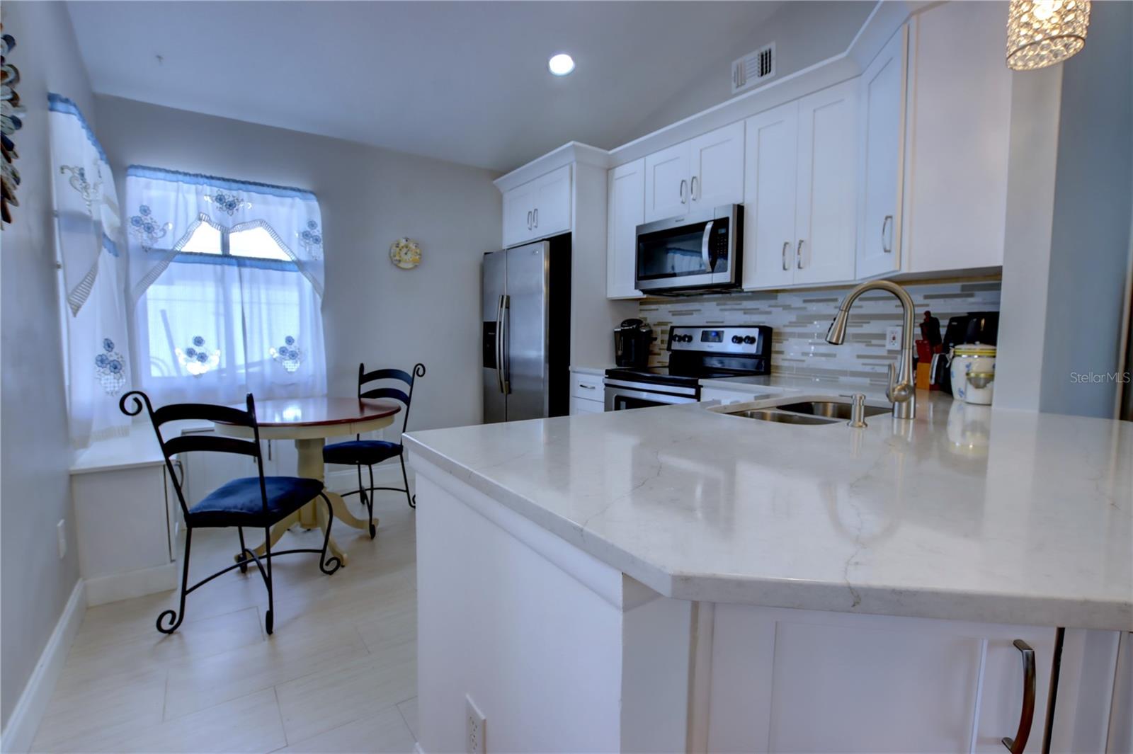 Image 11 of 24 For 877 Heather Glen Circle