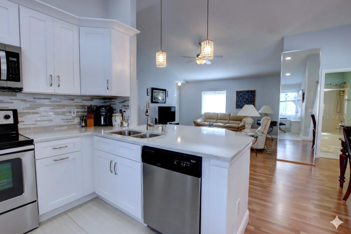 Image 13 of 24 For 877 Heather Glen Circle